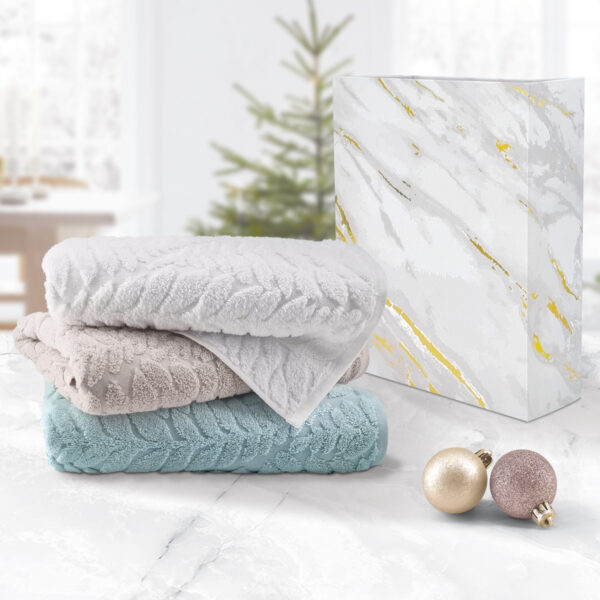 CMSG Towels CHRYSSA Luxe Box 2022 Xmas Gift Set Lifestyle