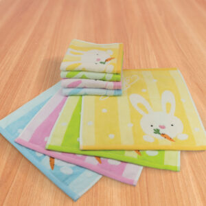 MILTON® HOME 100% Cotton Face Towel With Loop – LOOPY CARROT & BUNNY